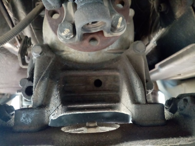 Recambio de caja cambios para ssangyong rodius i 2.7 xdi referencia OEM IAM R1402712001  