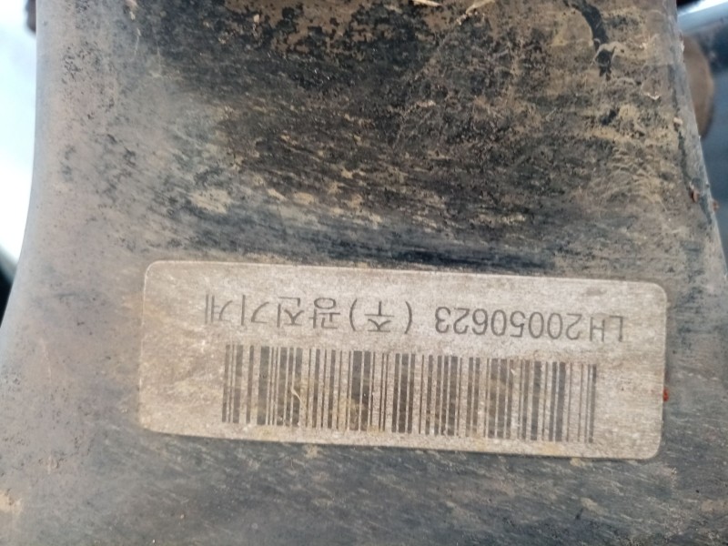 Recambio de brazo suspension inferior delantero izquierdo para ssangyong rodius i 2.7 xdi referencia OEM IAM LH20050623  