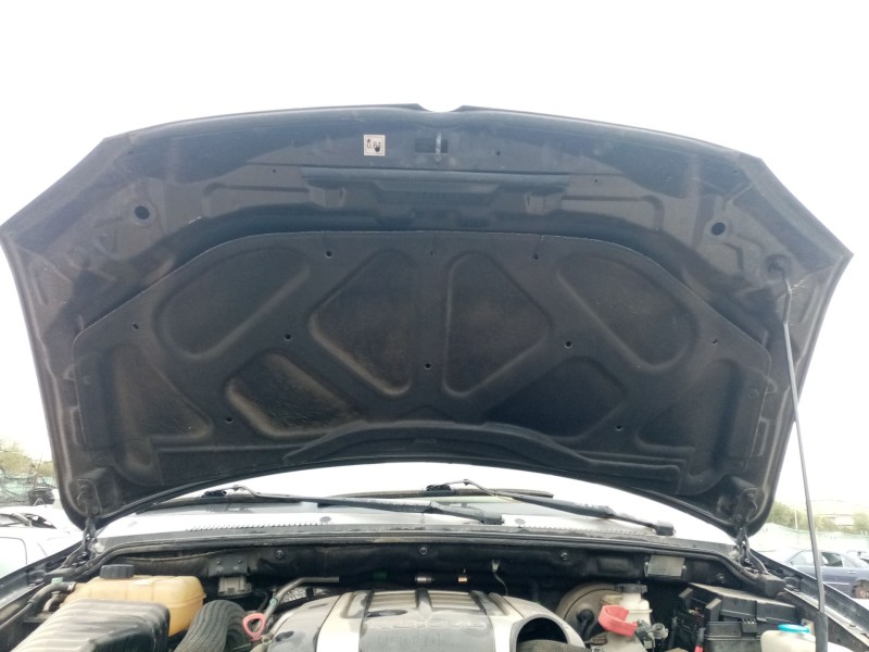 Recambio de capot para ssangyong rodius i 2.7 xdi referencia OEM IAM 751600  