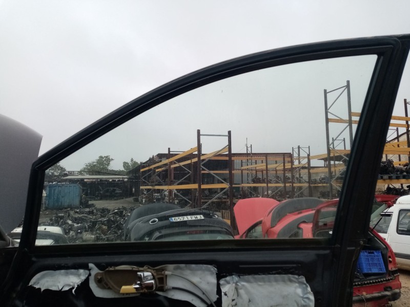 Recambio de luna delantera derecha para ssangyong rodius i 2.7 xdi referencia OEM IAM 43R00240  