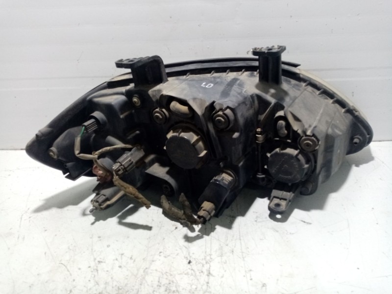 Recambio de faro izquierdo para ssangyong rodius i 2.7 xdi referencia OEM IAM   