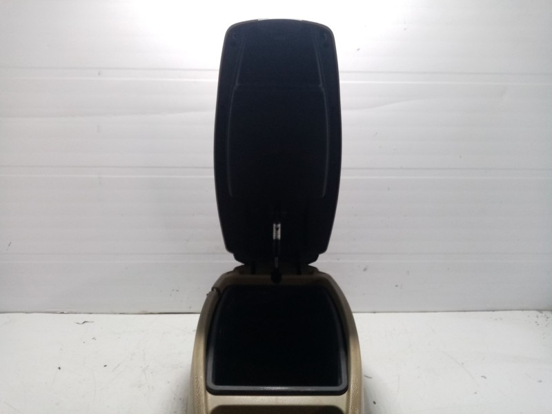 Recambio de consola central para ssangyong rodius i 2.7 xdi referencia OEM IAM 7790021261LBH  