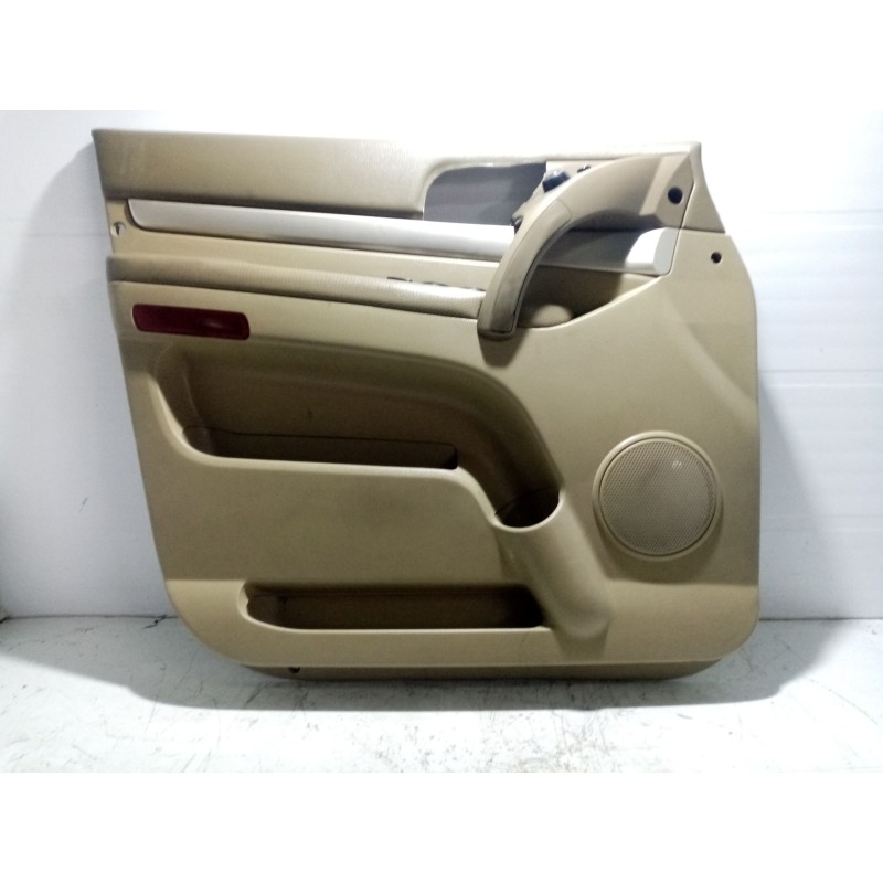 Recambio de guarnecido puerta delantera izquierda para ssangyong rodius i 2.7 xdi referencia OEM IAM K7220121000  