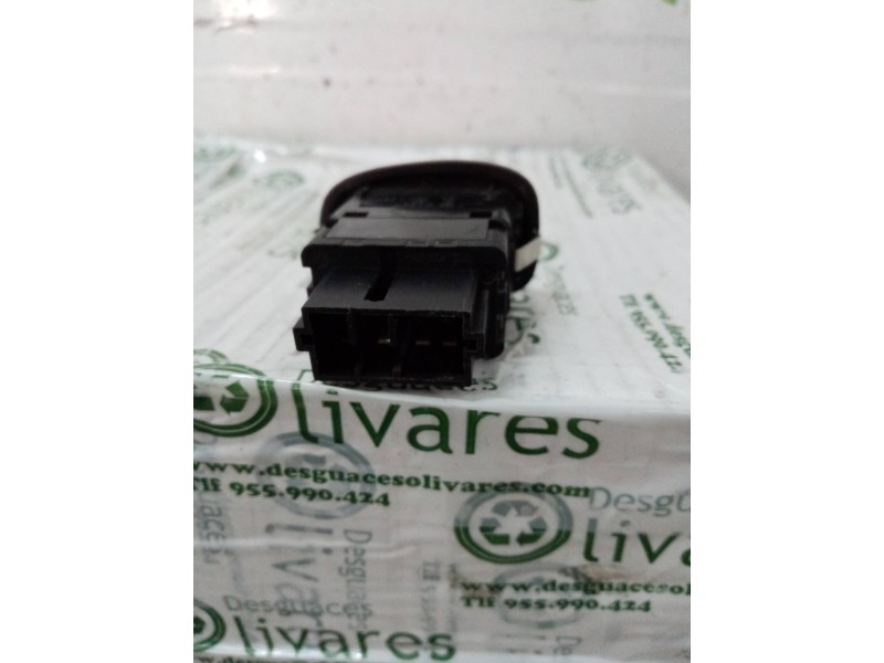 Recambio de mando elevalunas delantero derecho para  referencia OEM IAM   