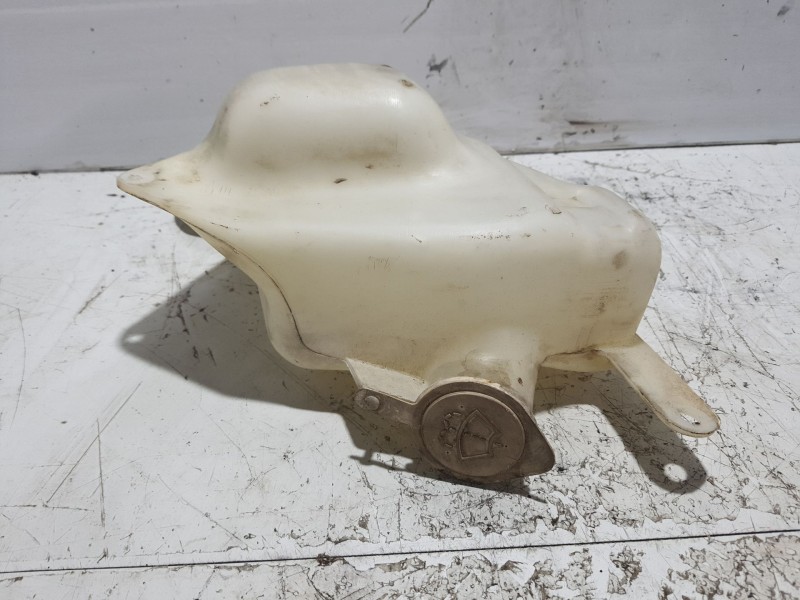 Recambio de deposito limpia para nissan vanette cargo referencia OEM IAM 289109C100  