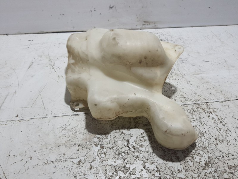 Recambio de deposito limpia para nissan vanette cargo referencia OEM IAM 289109C100  