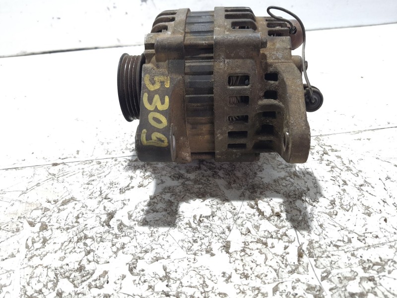 Recambio de alternador para nissan vanette cargo referencia OEM IAM 231000C000  