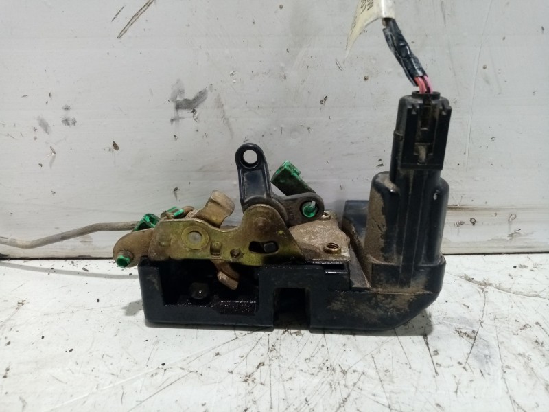 Recambio de cerradura puerta delantera izquierda para jeep cherokee (j) referencia OEM IAM 4773637  