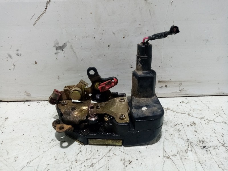 Recambio de cerradura puerta delantera derecha para jeep cherokee (j) referencia OEM IAM 4773636  