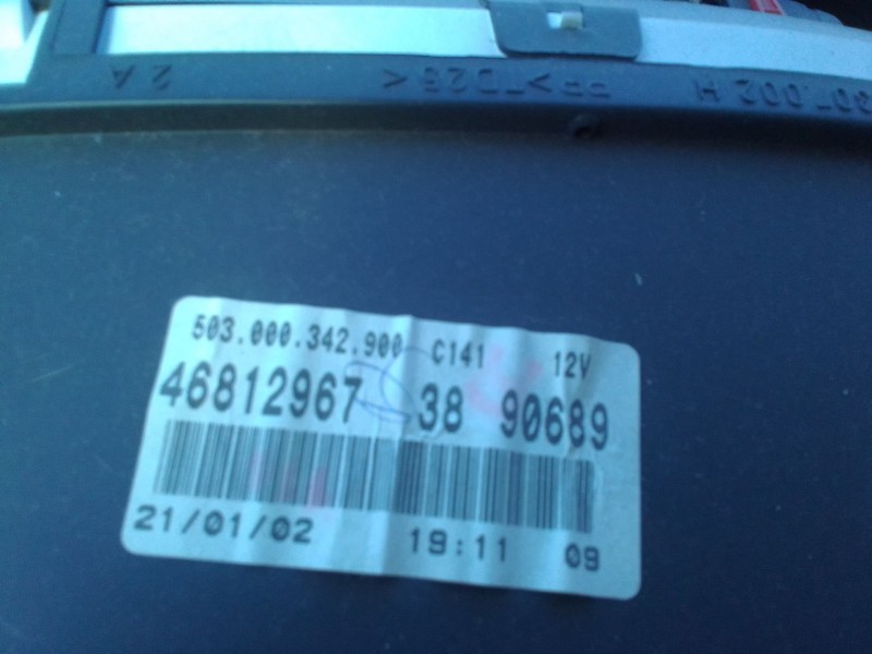 Recambio de cuadro instrumentos para fiat punto berlina referencia OEM IAM 46812967  