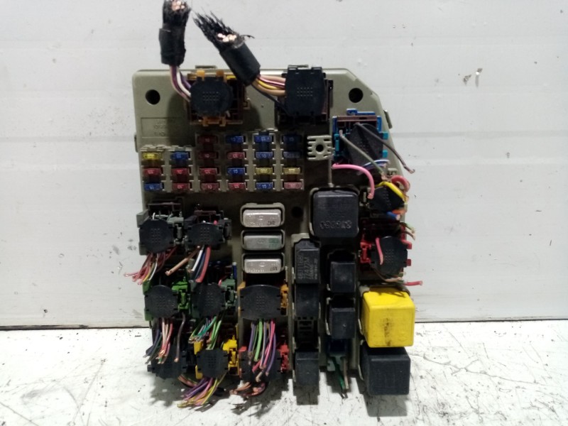 Recambio de caja reles / fusibles para jeep cherokee (j) referencia OEM IAM 7217134645  