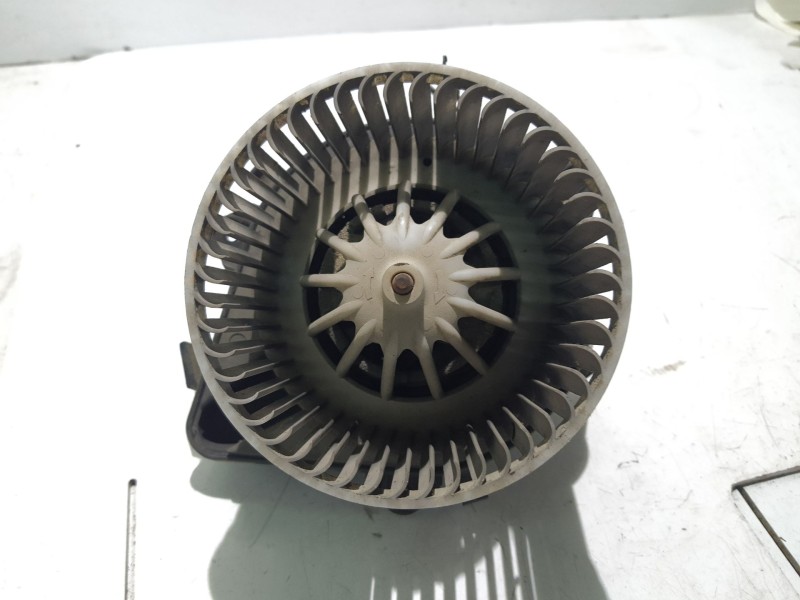 Recambio de motor calefaccion para fiat punto berlina referencia OEM IAM 46723714  