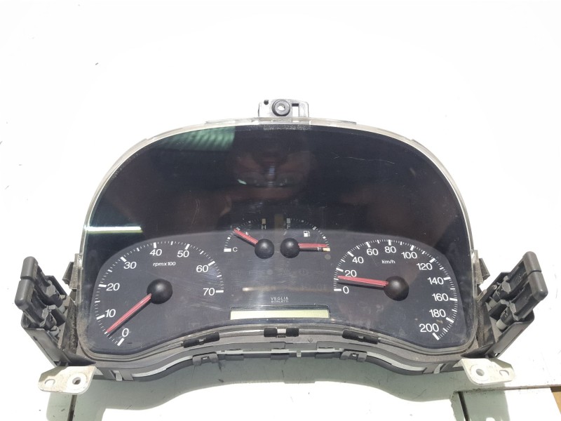 Recambio de cuadro instrumentos para fiat punto berlina referencia OEM IAM 606307002  