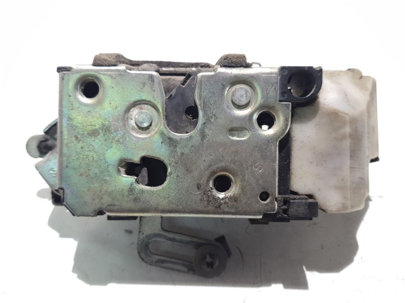 Recambio de cerradura puerta delantera izquierda para fiat punto berlina referencia OEM IAM 46536066  