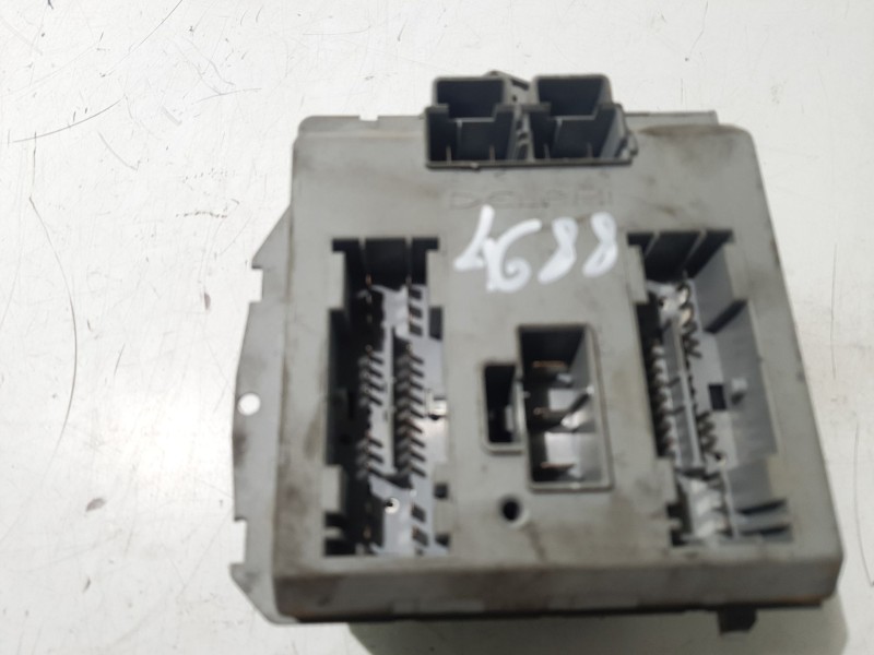 Recambio de caja reles / fusibles para fiat punto berlina referencia OEM IAM 46760257DS  