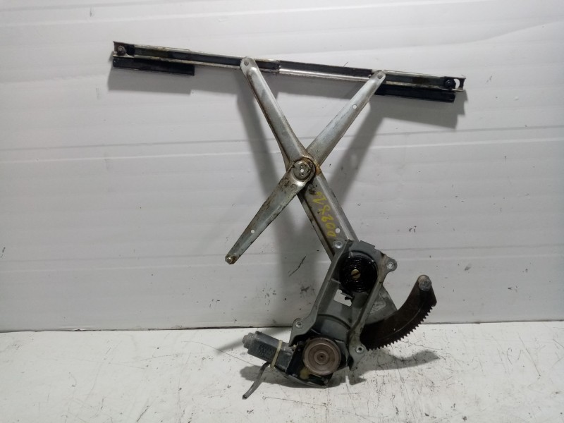 Recambio de elevalunas delantero izquierdo para jeep cherokee (j) referencia OEM IAM 56005165EA  