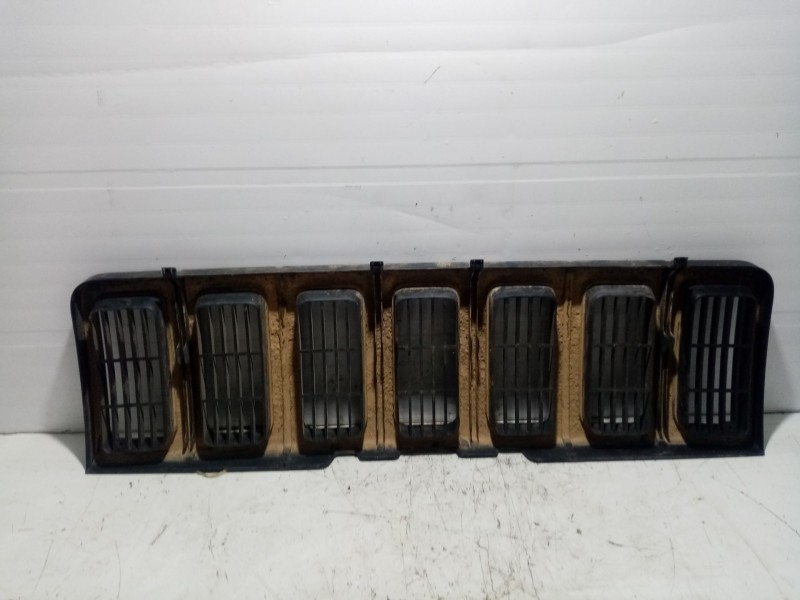 Recambio de calandra delantera de radiador para jeep cherokee (j) referencia OEM IAM 55055059  