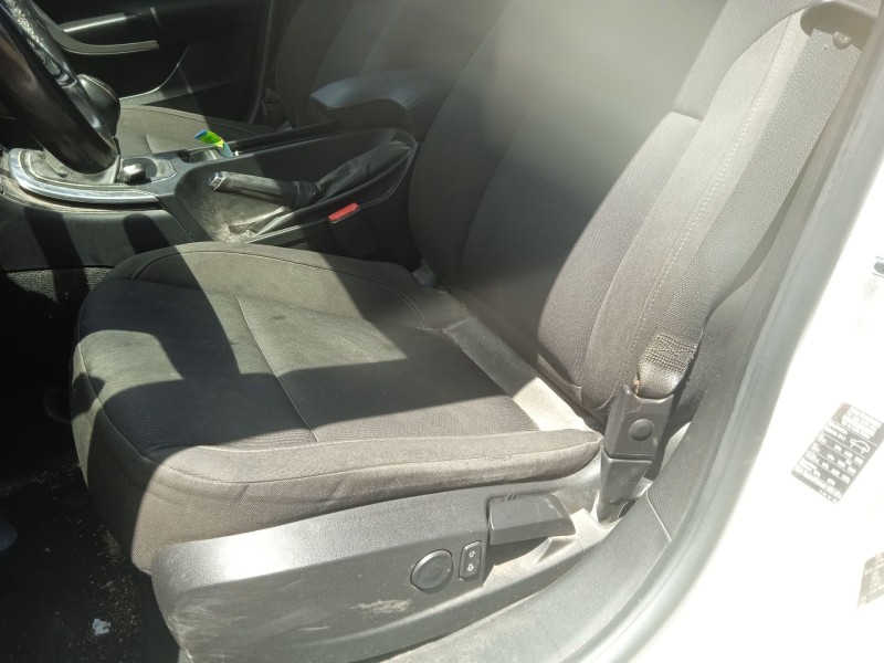 opel insignia a (g09) del año 2011