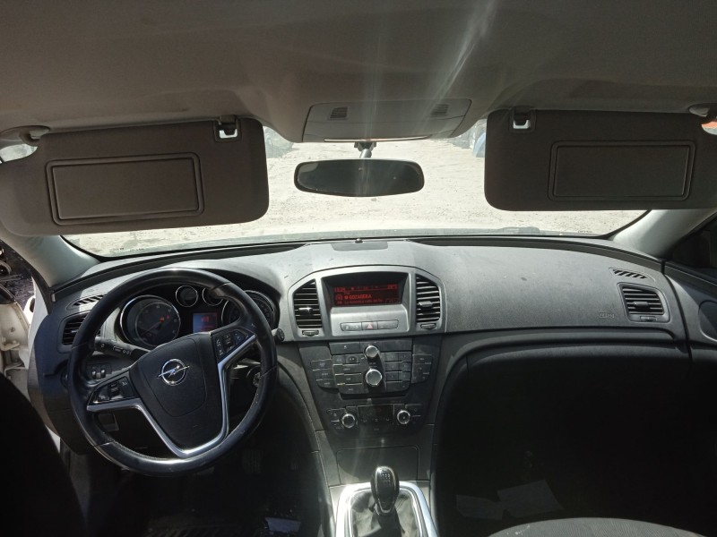 opel insignia a (g09) del año 2011
