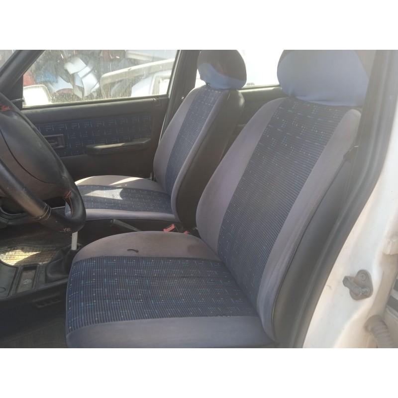 peugeot 205 furgoneta/hatchback del año 1997