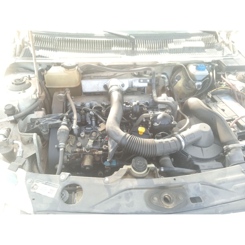peugeot 205 furgoneta/hatchback del año 1997