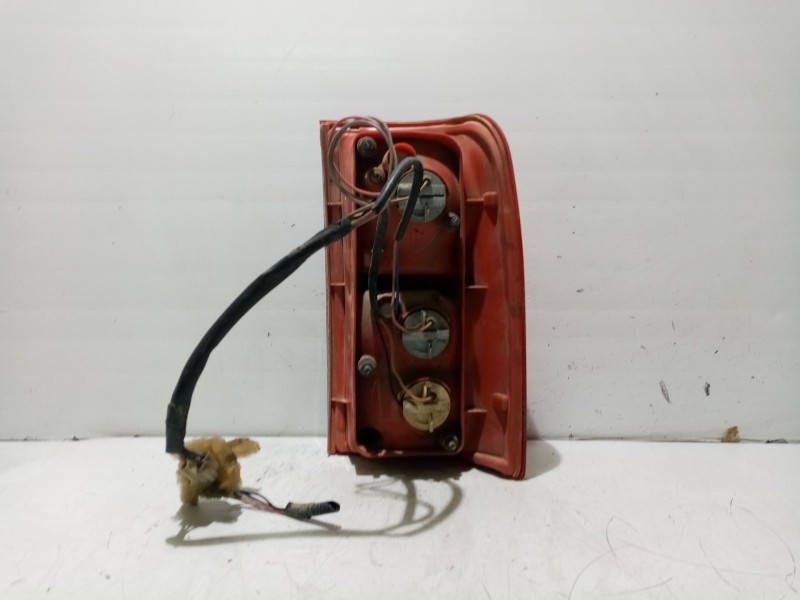 Recambio de piloto trasero izquierdo para tata grand safari dicor referencia OEM IAM 257454410180  