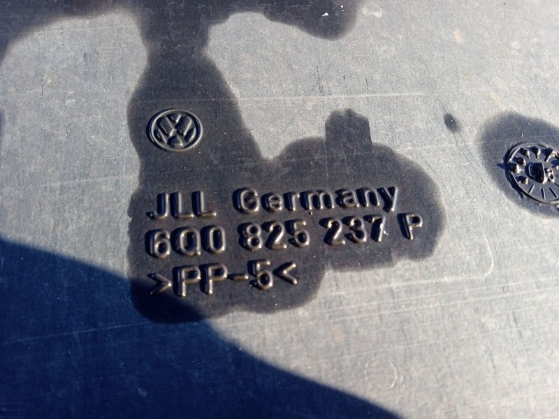 Recambio de cubrecarter para vw polo (9n_, 9a_) 1.4 tdi referencia OEM IAM 6Q0825237P  