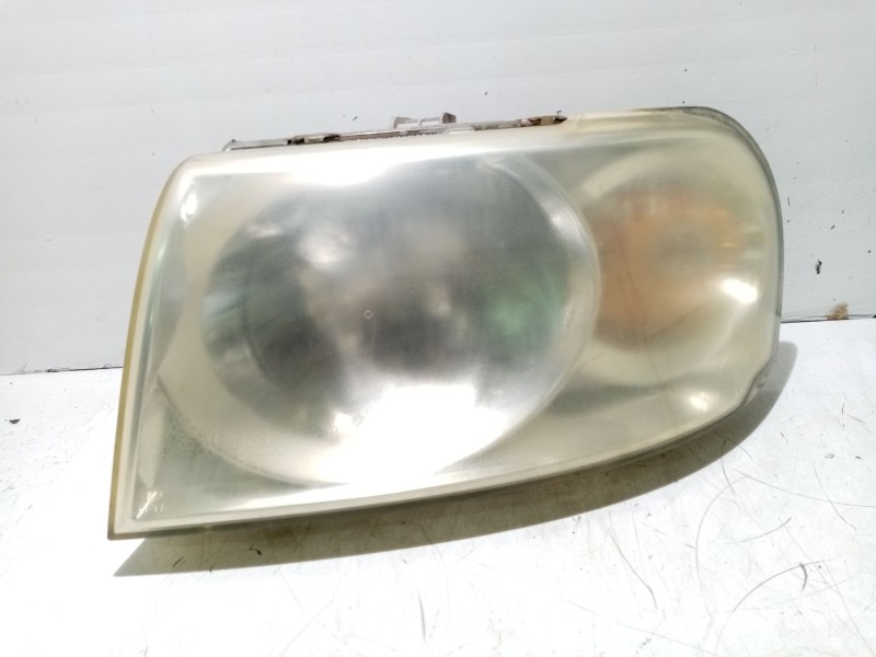 Recambio de faro izquierdo para tata grand safari dicor referencia OEM IAM 20010700L  