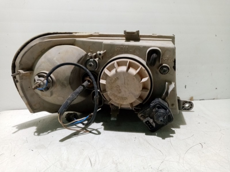 Recambio de faro izquierdo para tata grand safari dicor referencia OEM IAM 20010700L  