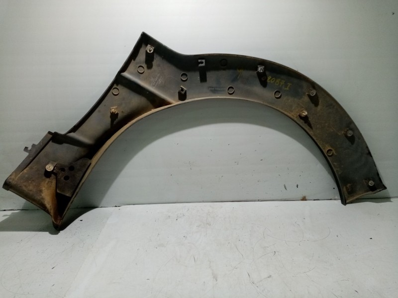 Recambio de moldura para tata grand safari dicor referencia OEM IAM 269981506340  