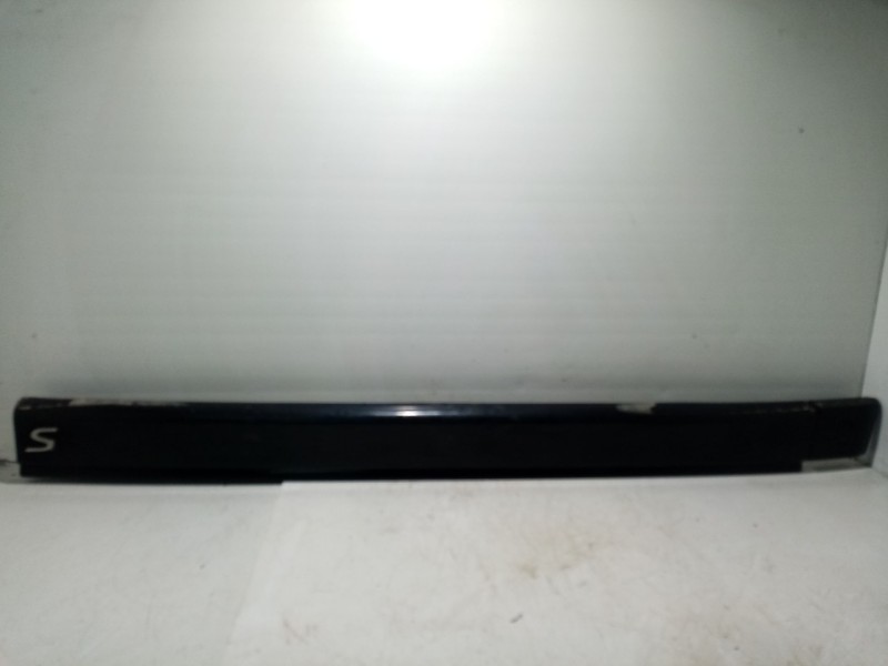 Recambio de moldura para tata grand safari dicor referencia OEM IAM 269981500111  