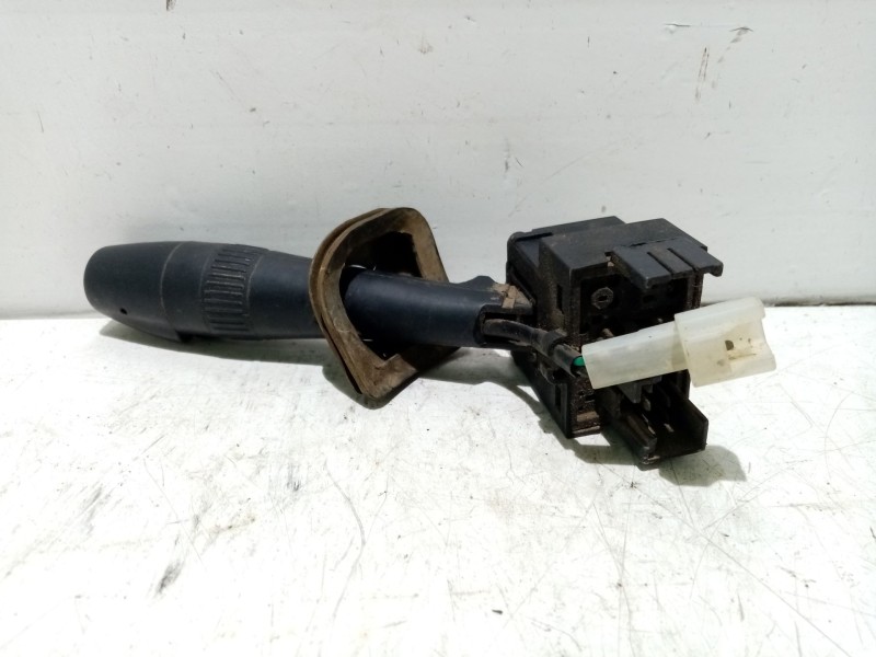 Recambio de mando limpia para tata grand safari dicor referencia OEM IAM 283054500101  