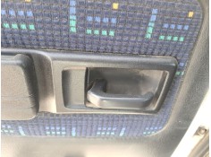 Recambio de maneta interior trasera izquierda para peugeot 205 furgoneta/hatchback 1.8 d referencia OEM IAM 447929  