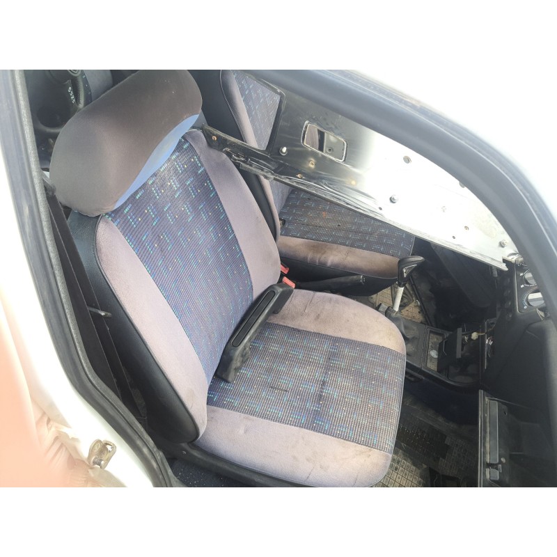 Recambio de asiento delantero derecho para peugeot 205 furgoneta/hatchback 1.8 d referencia OEM IAM 98614  