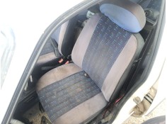 Recambio de asiento delantero izquierdo para peugeot 205 furgoneta/hatchback 1.8 d referencia OEM IAM 9601834  