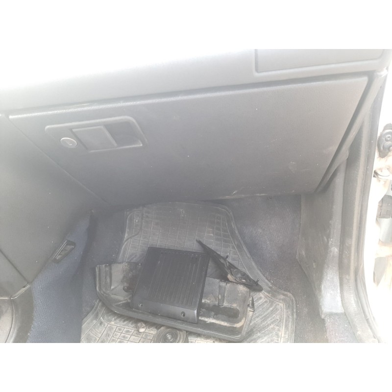 Recambio de guantera para peugeot 205 furgoneta/hatchback 1.8 d referencia OEM IAM 823391  