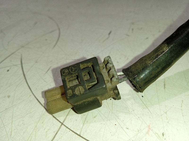 Recambio de sonda lambda para mercedes-benz vito kasten (639) 2.1 cdi referencia OEM IAM A0081532228  