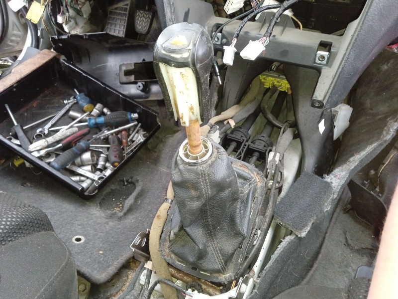 Recambio de palanca cambio para toyota avensis (_t25_) 1.8 (zzt251_) referencia OEM IAM 3353005071  