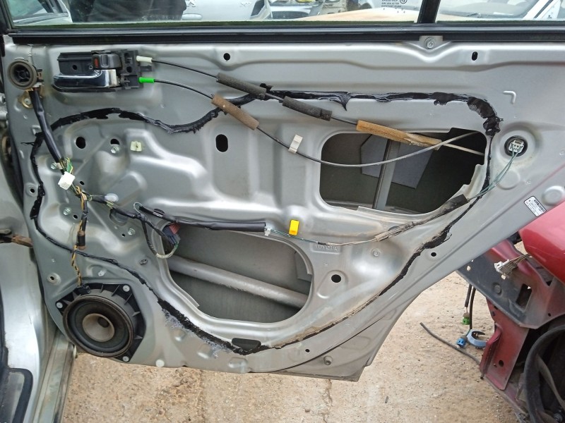 Recambio de elevalunas trasero derecho para toyota avensis (_t25_) 1.8 (zzt251_) referencia OEM IAM 6983005100  