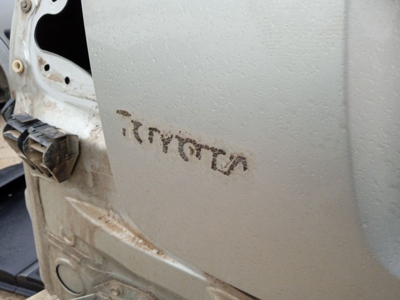 Recambio de porton trasero para toyota avensis (_t25_) 1.8 (zzt251_) referencia OEM IAM   