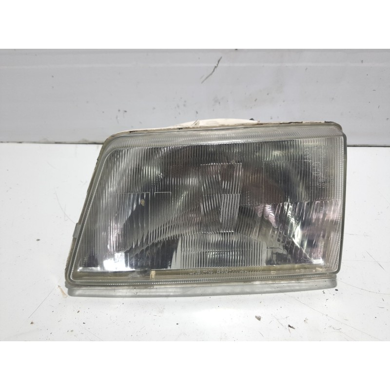 Recambio de faro izquierdo para peugeot 205 furgoneta/hatchback 1.8 d referencia OEM IAM 6204A3  