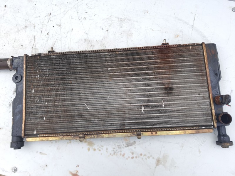 Recambio de radiador agua para peugeot 205 furgoneta/hatchback 1.8 d referencia OEM IAM 1300J7  