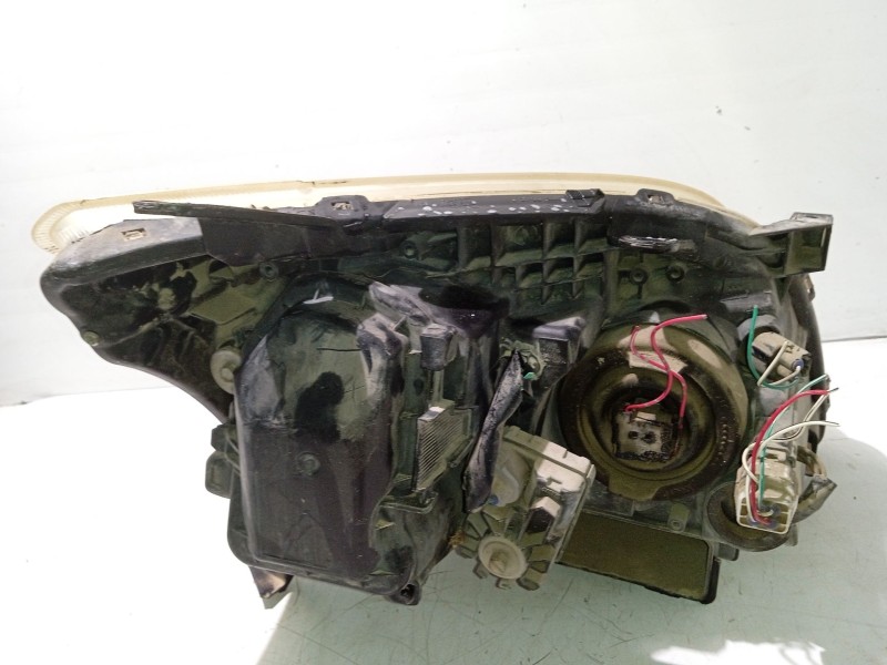 Recambio de faro izquierdo para toyota avensis (_t25_) 1.8 (zzt251_) referencia OEM IAM 8117005192  