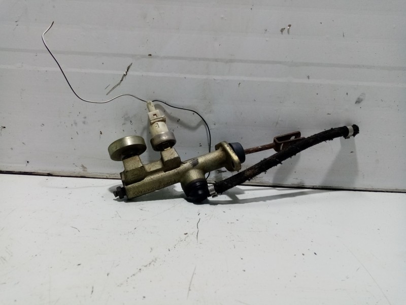 Recambio de bomba embrague para land rover discovery td5 e referencia OEM IAM STC000280 LB06AZ019AD 