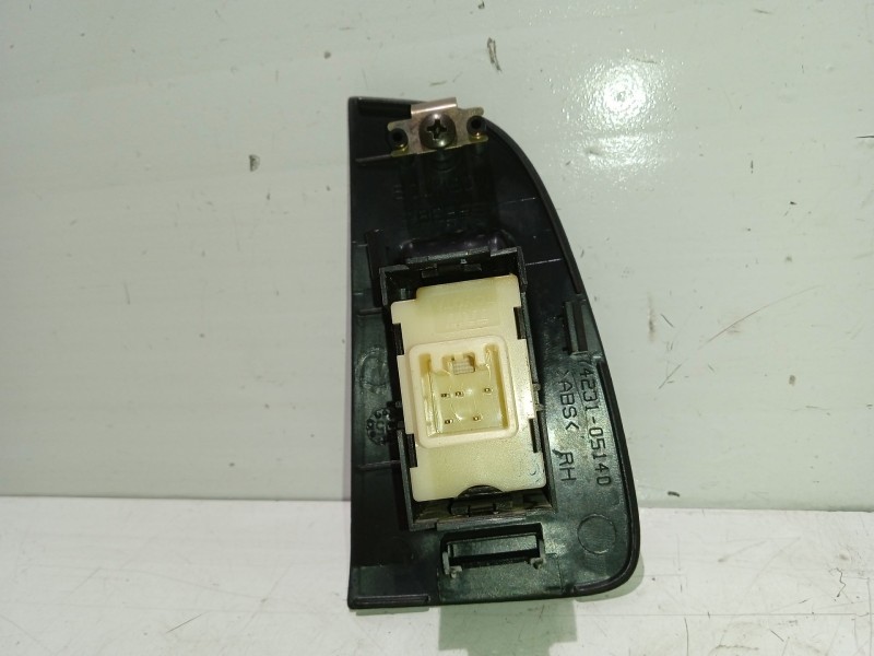 Recambio de mando elevalunas delantero derecho para toyota avensis (_t25_) 1.8 (zzt251_) referencia OEM IAM 7423105140  