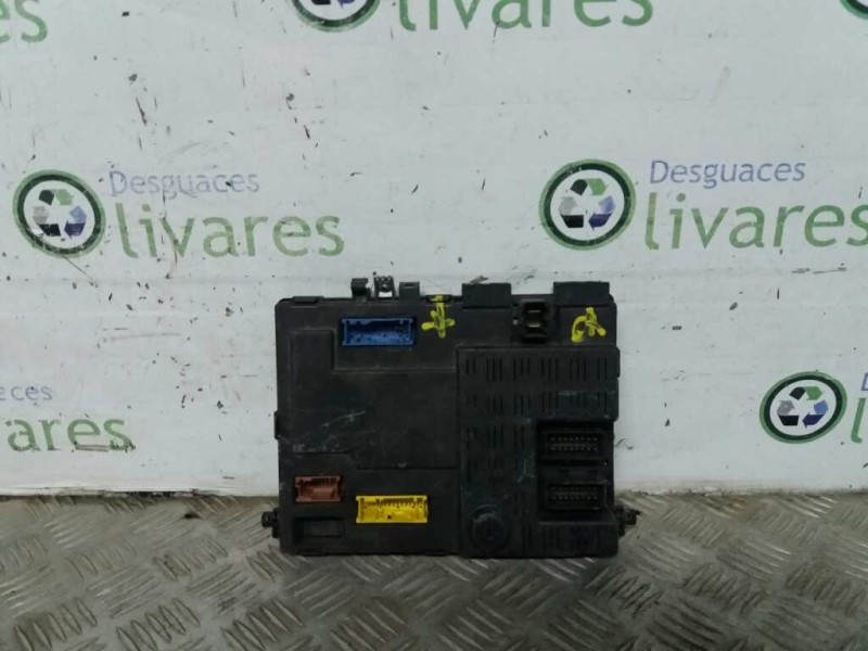 Recambio de caja reles / fusibles para  referencia OEM IAM 73004112 9642409880 