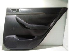 Recambio de guarnecido puerta trasera derecha para toyota avensis (_t25_) 1.8 (zzt251_) referencia OEM IAM 6763305020  