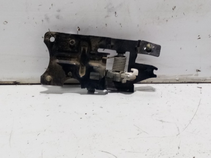 Recambio de maneta interior delantera izquierda para land rover discovery td5 e referencia OEM IAM FVC102210  