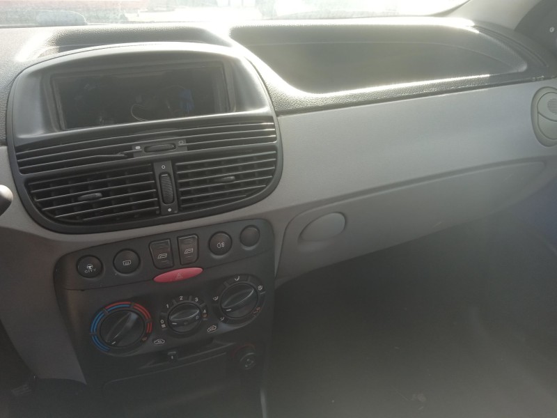 fiat punto (188_) del año 2000