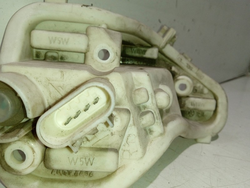 Recambio de portalamparas para opel astra j (p10) 2.0 cdti (68) referencia OEM IAM 13306460  